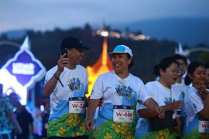 BIB: 446
                            <button type="button" onclick="openModal(22341692)" class="btn btn-primary btn-sm float-right btn-popup" data-toggle="modal" data-target=".modal-high-quality">
                        <i class="fas fa-shopping-cart"></i> Add to Cart
                    </button>
                                            <button type="button" onclick="isThisMe(22341692, true)" class="btn btn-success btn-sm float-right btn-popup btn-isme hidden" data-toggle="tooltip" data-placement="bottom" title="นี่คือรูปของคุณใช่ไหม คลิกที่นี่เพื่อเอาเข้าอัลบั้ม">
                        <i class="fas fa-plus"></i> Add to album
                    </button>
                    <button type="button" onclick="isThisMe(22341692, false)" class="btn btn-warning btn-sm float-right btn-popup btn-isnotme hidden">
                        <i class="fas fa-ban"></i> Remove from album
                    </button>